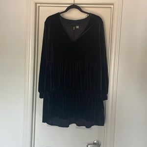 Black velvet/satin dress